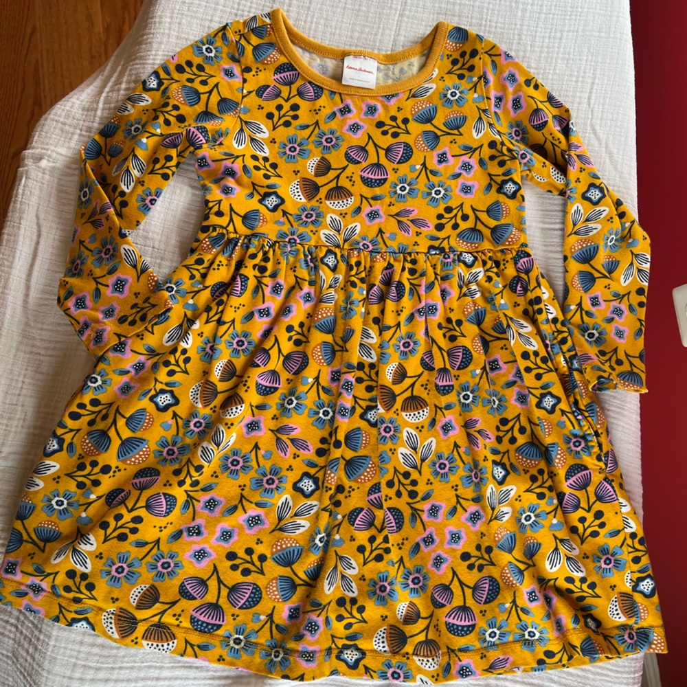 Hanna Anderson long sleeve dress with pockets , size 4